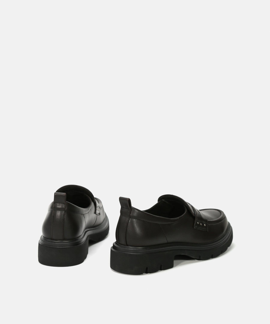 Mocasines detalle tachas image number null